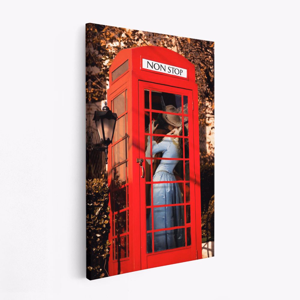 Canvas taulu - Shut Up and Kiss Me